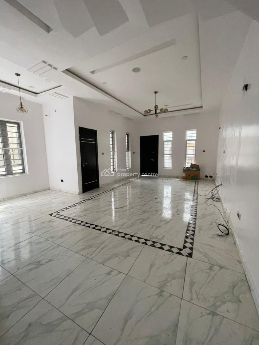 Well Renovated 4 Bedroom Semi Detached Duplex with Bq, Lekki County, Lekki Expressway, Lekki, Lagos, Semi-detached Duplex for Rent