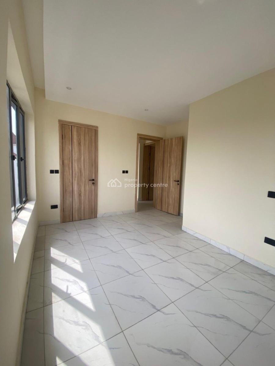 Exclusive 2 Bedroom Apartment in a Secure Estate, Ilasan Ikate, Lekki, Lagos, Flat / Apartment for Sale