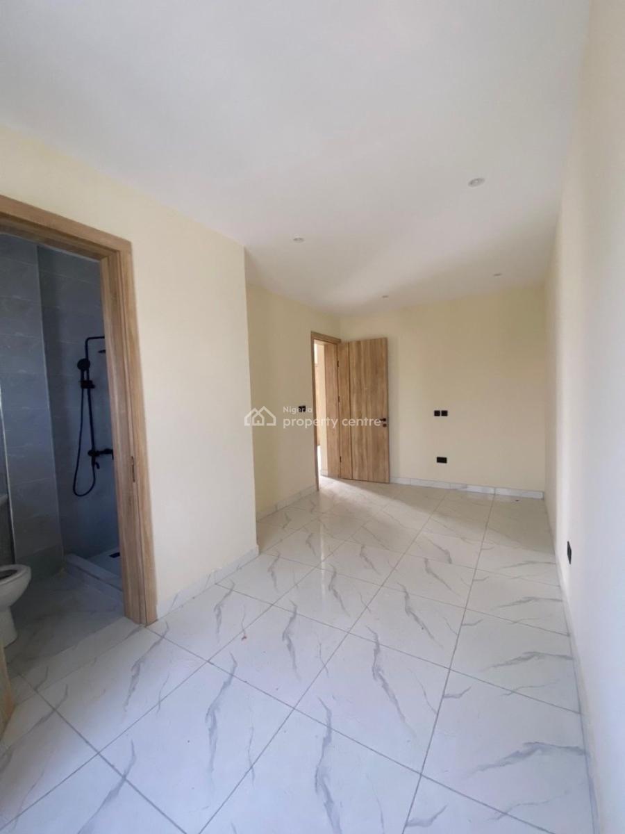 Exclusive 2 Bedroom Apartment in a Secure Estate, Ilasan Ikate, Lekki, Lagos, Flat / Apartment for Sale