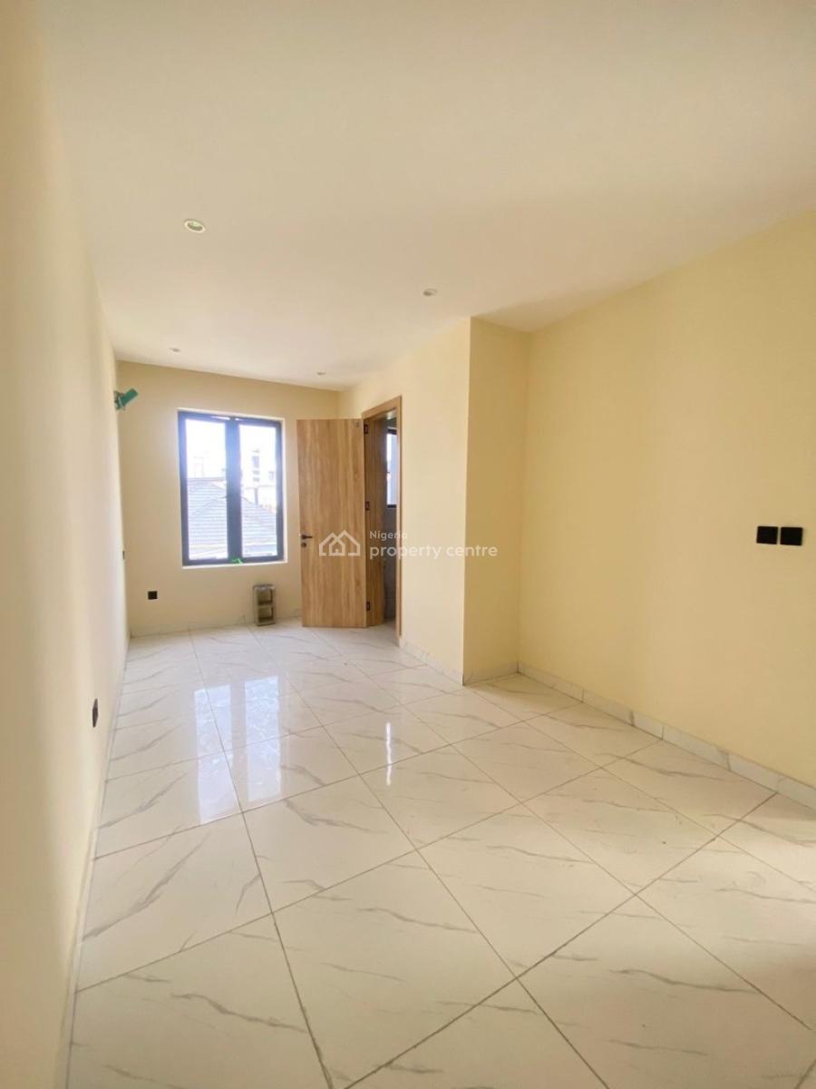 Exclusive 2 Bedroom Apartment in a Secure Estate, Ilasan Ikate, Lekki, Lagos, Flat / Apartment for Sale