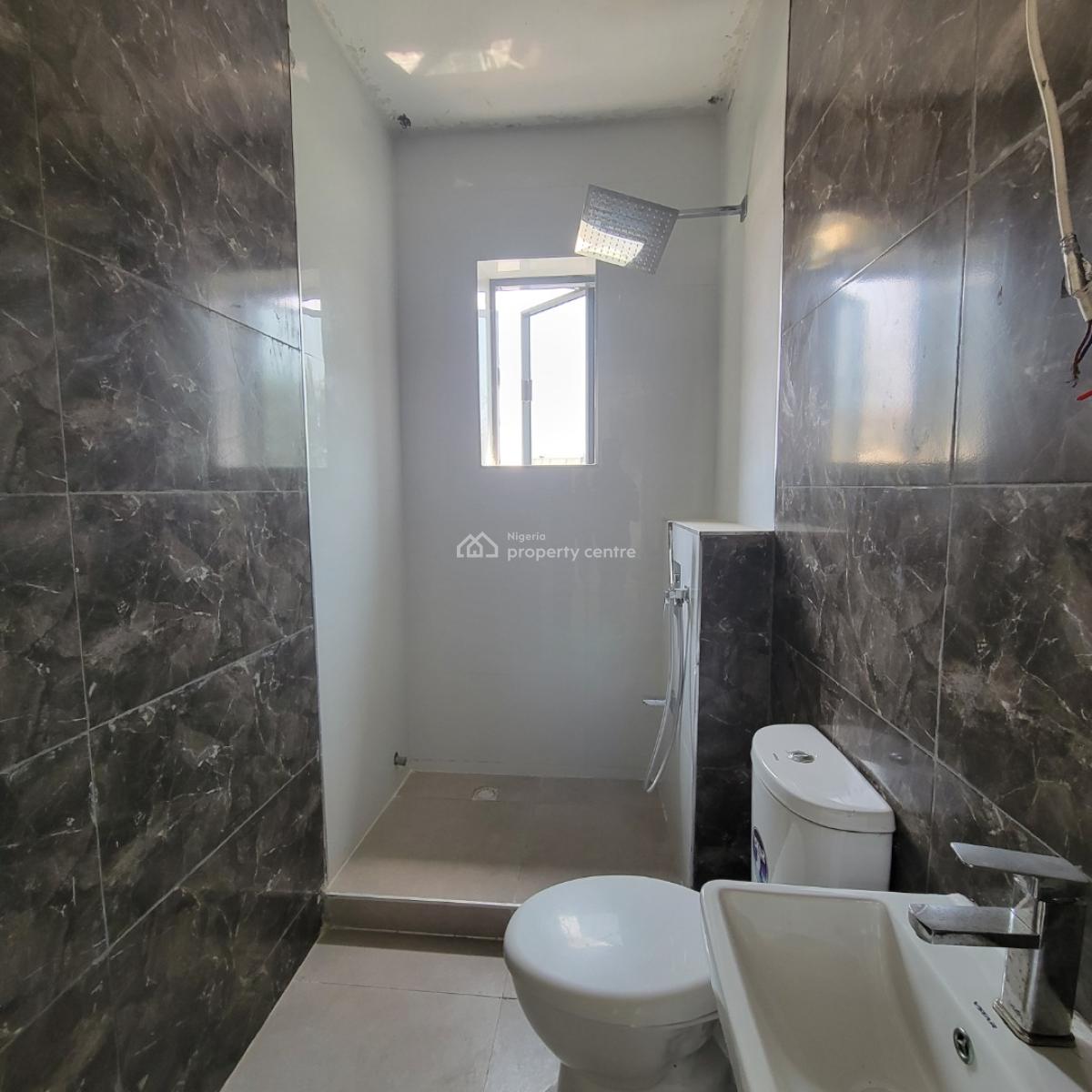 Exquisite 2 Bedroom Apartment with an Elevator, Lekki Phase 1, Lekki, Lagos, Flat / Apartment for Sale