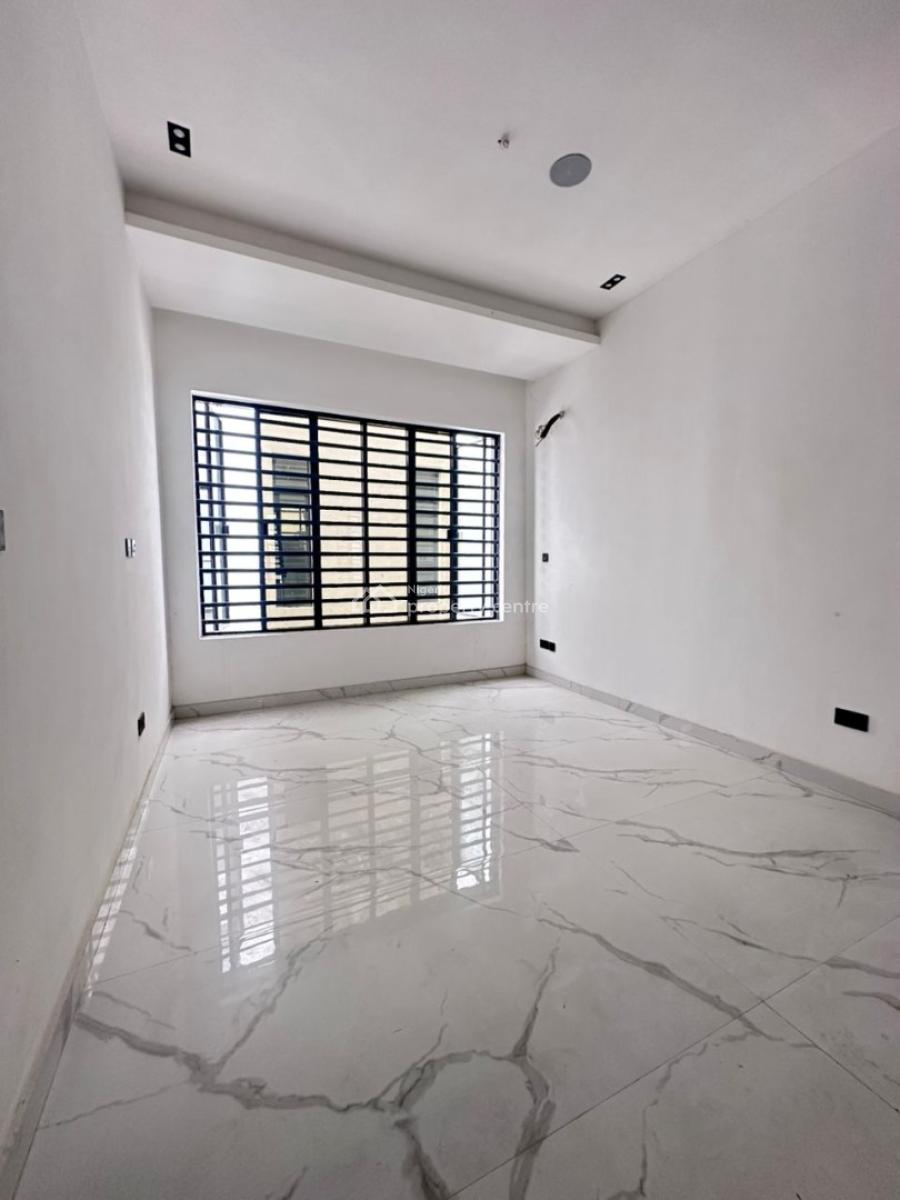 Distress 5 Bedroom Detached with Pool, Cinema, Gym & Bq, Ikota, Lekki, Lagos, Detached Duplex for Sale