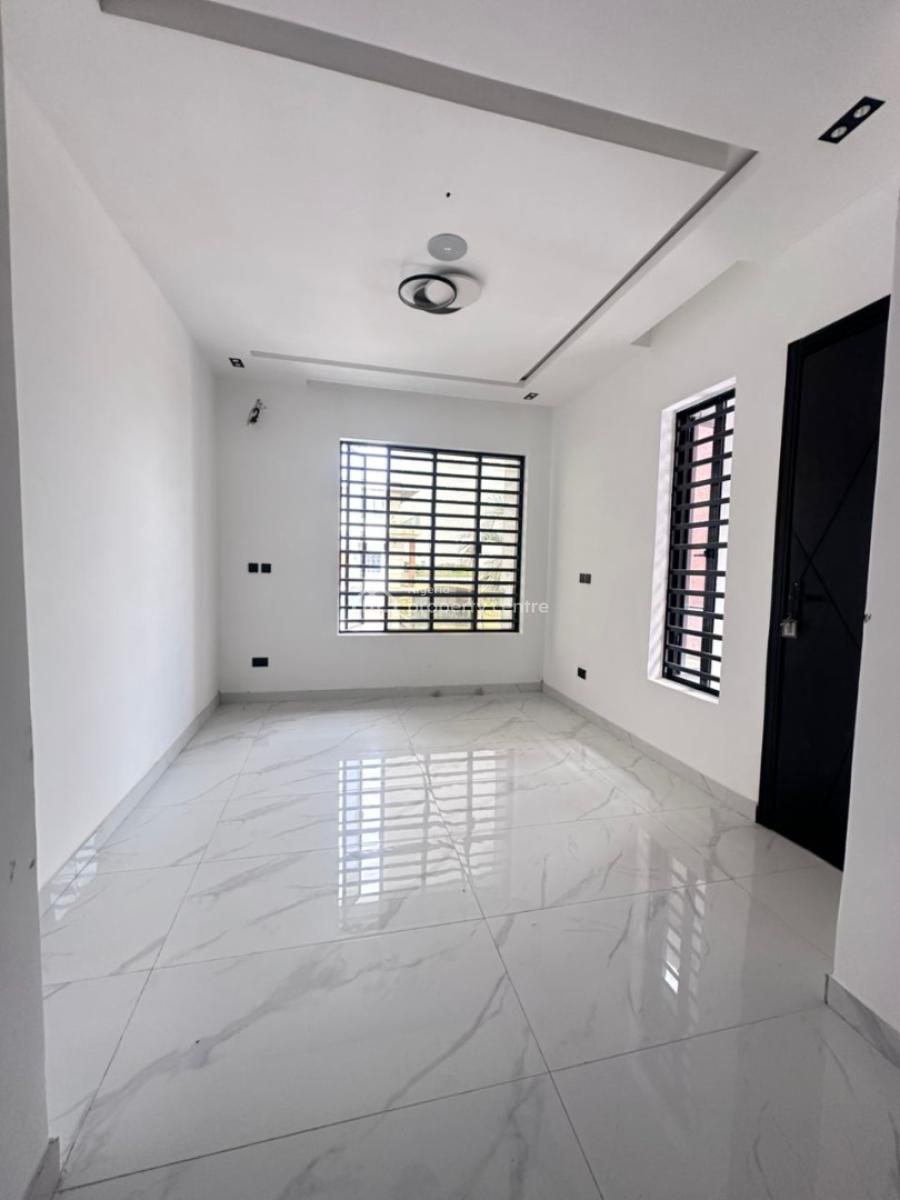 Distress 5 Bedroom Detached with Pool, Cinema, Gym & Bq, Ikota, Lekki, Lagos, Detached Duplex for Sale