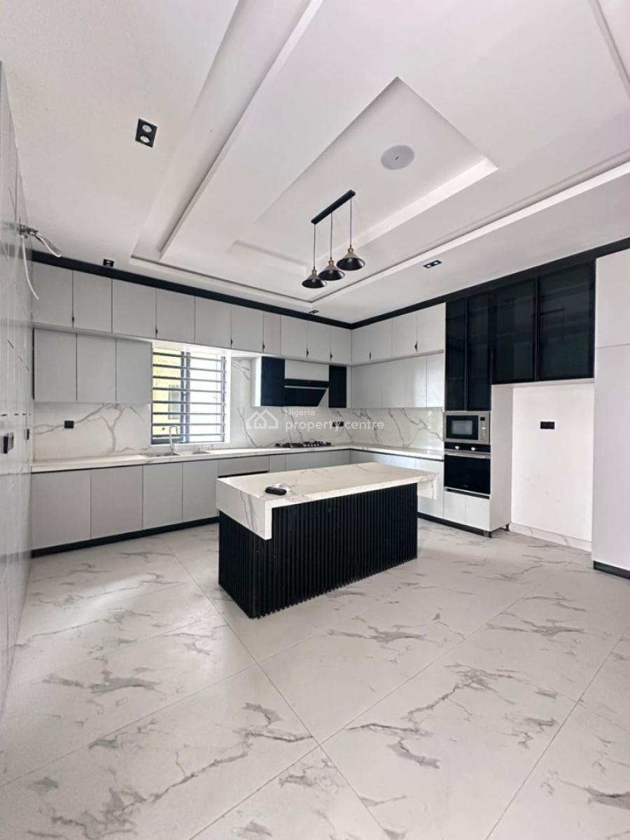 Distress 5 Bedroom Detached with Pool, Cinema, Gym & Bq, Ikota, Lekki, Lagos, Detached Duplex for Sale