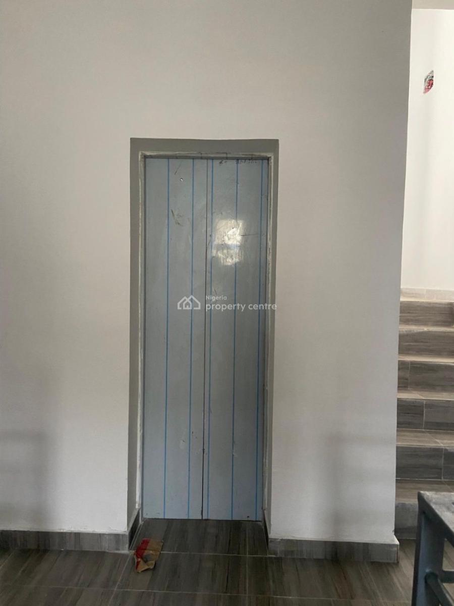 Exquisite Spacious 2 Bedroom Penthouse Apartment, Ilasan Ikate, Lekki, Lagos, Flat / Apartment for Sale