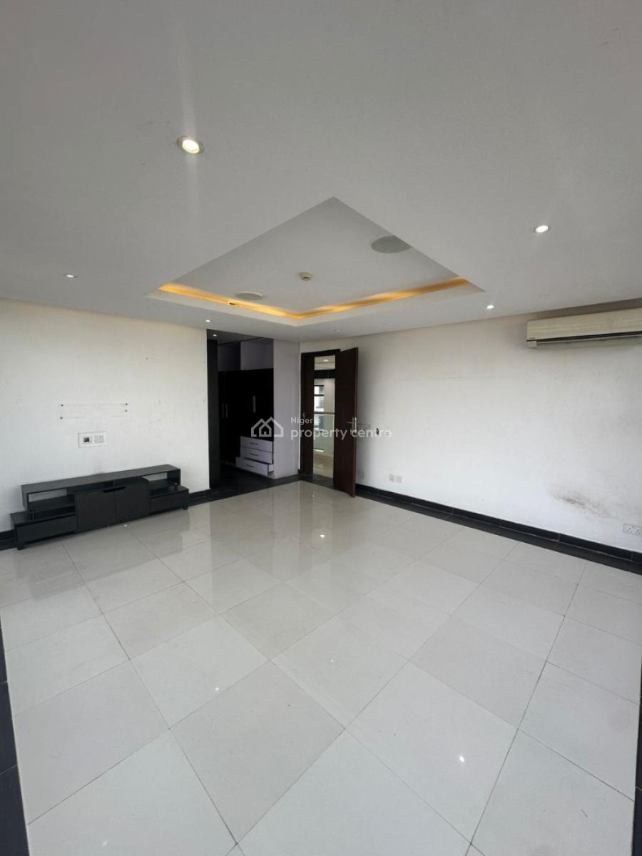 Spacious 3-bedroom Apartment with Home Office & Bq (1st Floor), Banana Island, Ikoyi, Lagos, Flat / Apartment for Rent