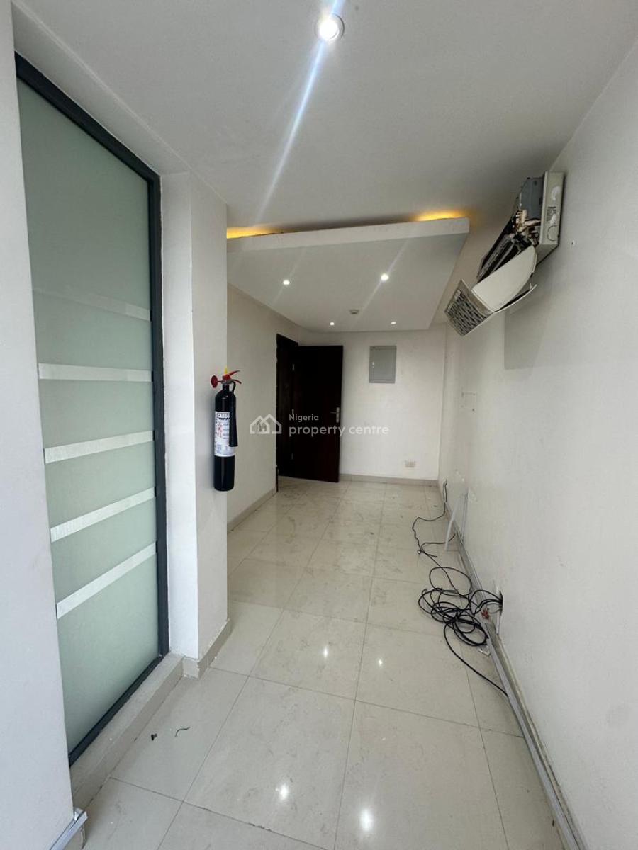 Spacious 3-bedroom Apartment with Home Office & Bq (1st Floor), Banana Island, Ikoyi, Lagos, Flat / Apartment for Rent
