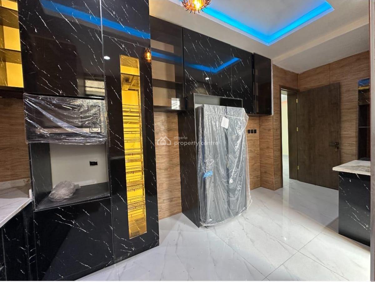 Brand New 3 Bedroom Apartment with Bq, Lekki Phase 1, Lekki, Lagos, Flat / Apartment for Sale