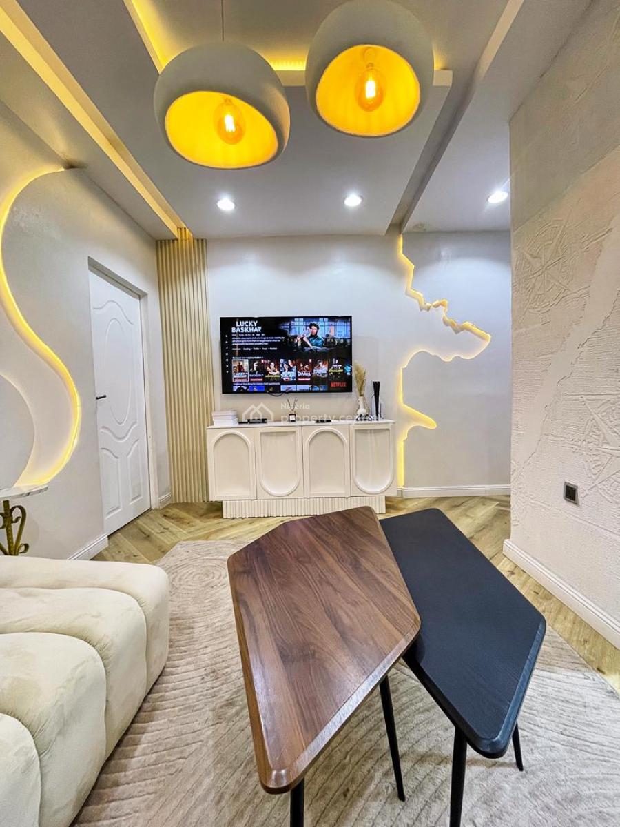 Cozy 1 Bedroom Fully Furnished and Serviced Apartment, Off Admiralty Way, Lekki Phase 1, Lekki, Lagos, Mini Flat (room and Parlour) Short Let