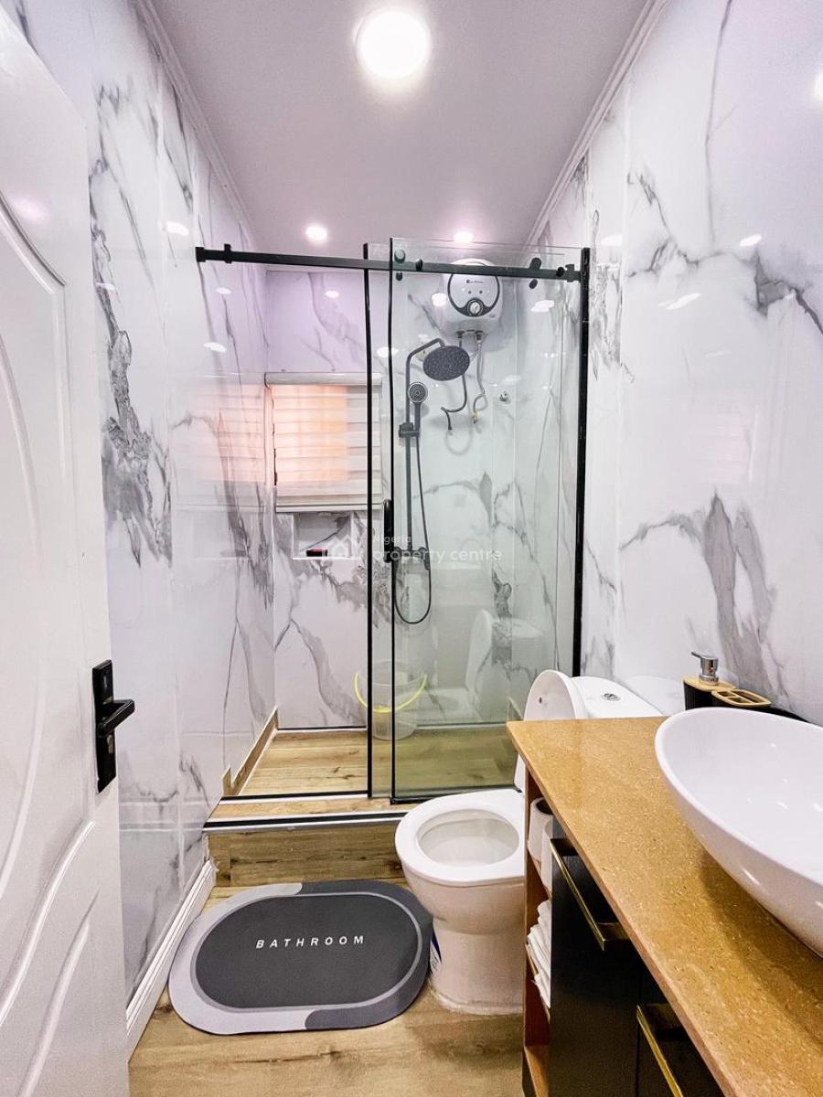 Cozy 1 Bedroom Fully Furnished and Serviced Apartment, Off Admiralty Way, Lekki Phase 1, Lekki, Lagos, Mini Flat (room and Parlour) Short Let