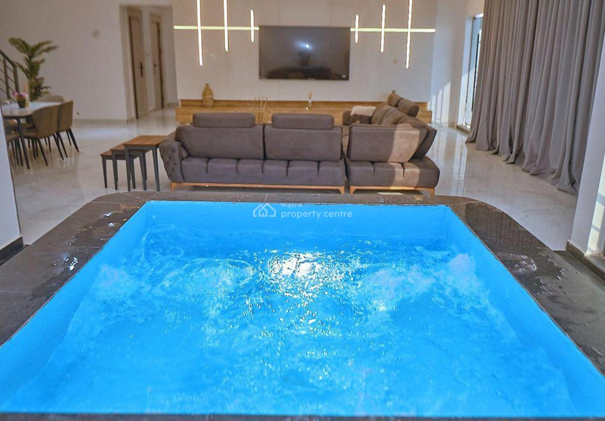 Luxury 5 Bedroom Beach House with Indoor & Outdoor Pool, Ilashe, Lagos, Flat / Apartment Short Let