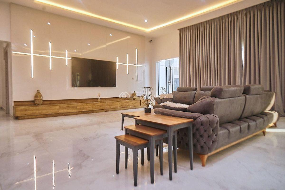 Luxury 5 Bedroom Beach House with Indoor & Outdoor Pool, Ilashe, Lagos, Flat / Apartment Short Let