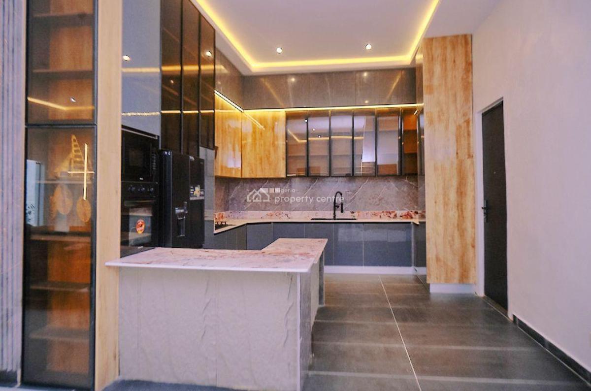 Luxury 5 Bedroom Beach House with Indoor & Outdoor Pool, Ilashe, Lagos, Flat / Apartment Short Let