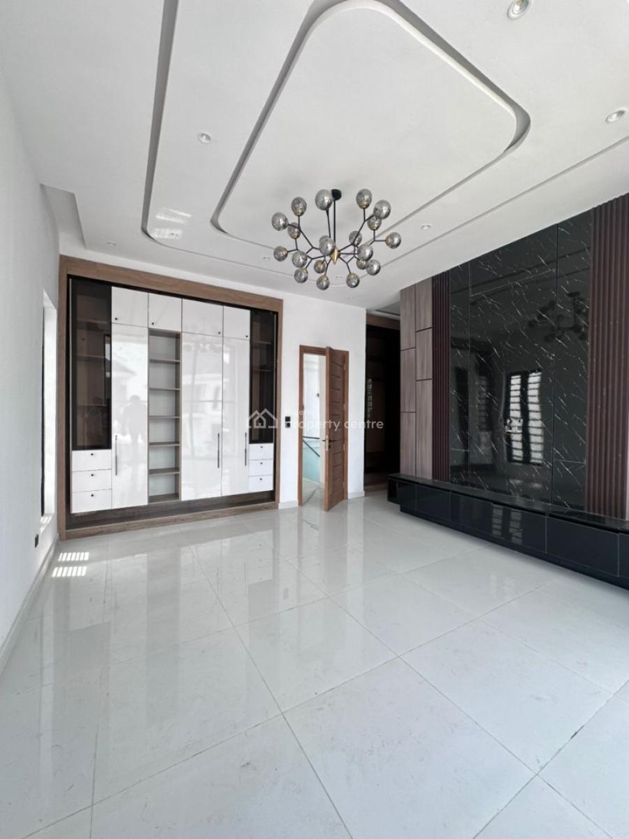 Massive 5 Bedroom Detached with Pool & Bq, Ikota, Lekki, Lagos, Detached Duplex for Sale