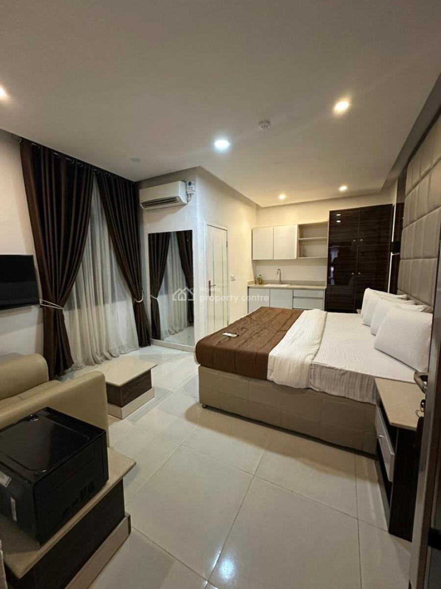 Spacious Furnished Studio Apartment with Swimming Pool, Ikoyi, Lagos, Flat / Apartment Short Let
