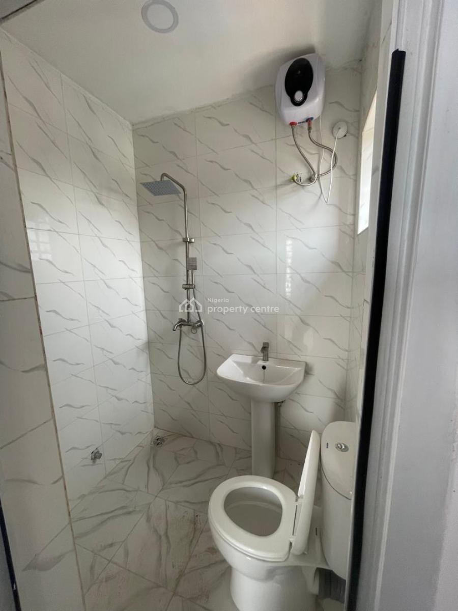 Brand New Spacious  2 Bedroom Flat on a Pent Floor, Ologolo, Lekki, Lagos, House for Rent
