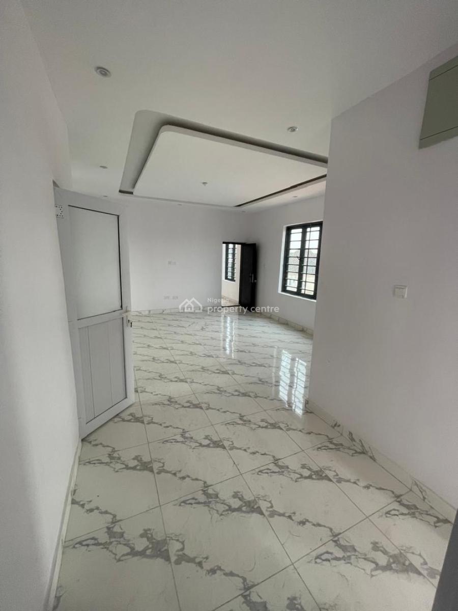 Brand New Spacious  2 Bedroom Flat on a Pent Floor, Ologolo, Lekki, Lagos, House for Rent