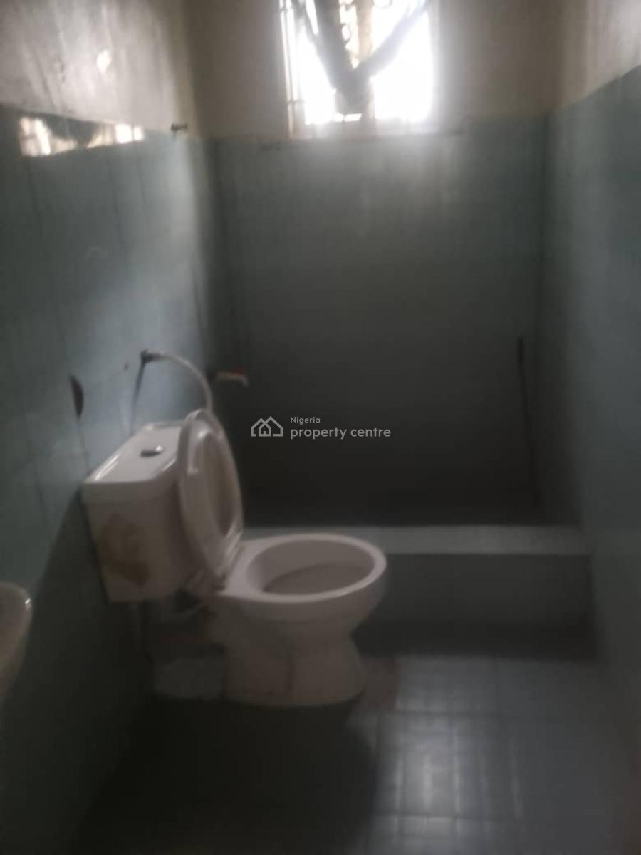 Compact 1 Bedroom Self Contain with Kitchen, Lekki Phase 1, Lekki, Lagos, Self Contain (single Rooms) for Rent