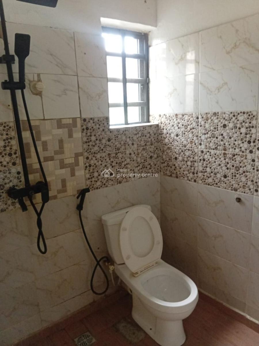 2 Bedroom Flat Upstairs, Chevron Alternative Routes, Lekki, Lagos, Flat / Apartment for Rent