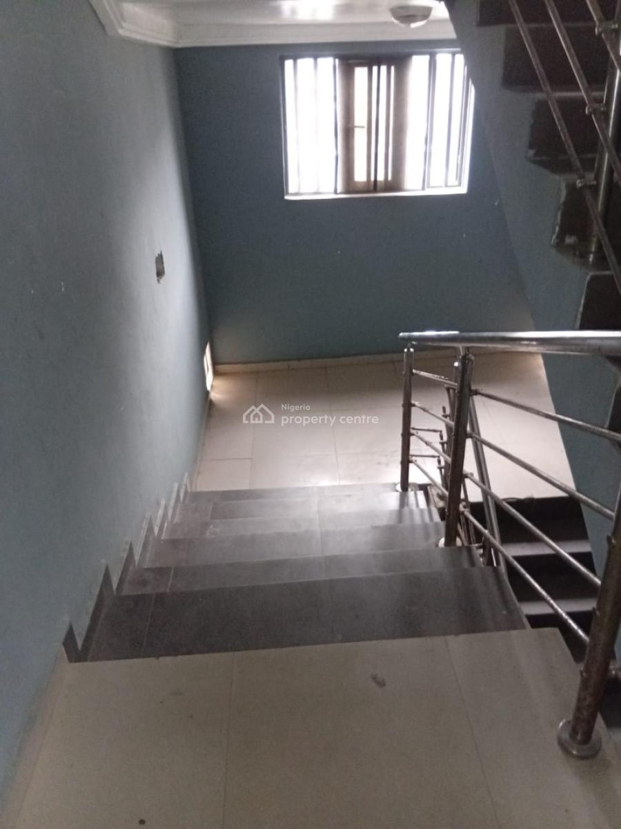 2 Bedroom Flat Upstairs, Chevron Alternative Routes, Lekki, Lagos, Flat / Apartment for Rent