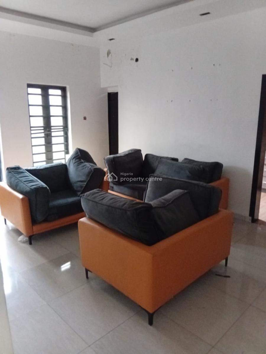 2 Bedroom Flat Upstairs, Chevron Alternative Routes, Lekki, Lagos, Flat / Apartment for Rent