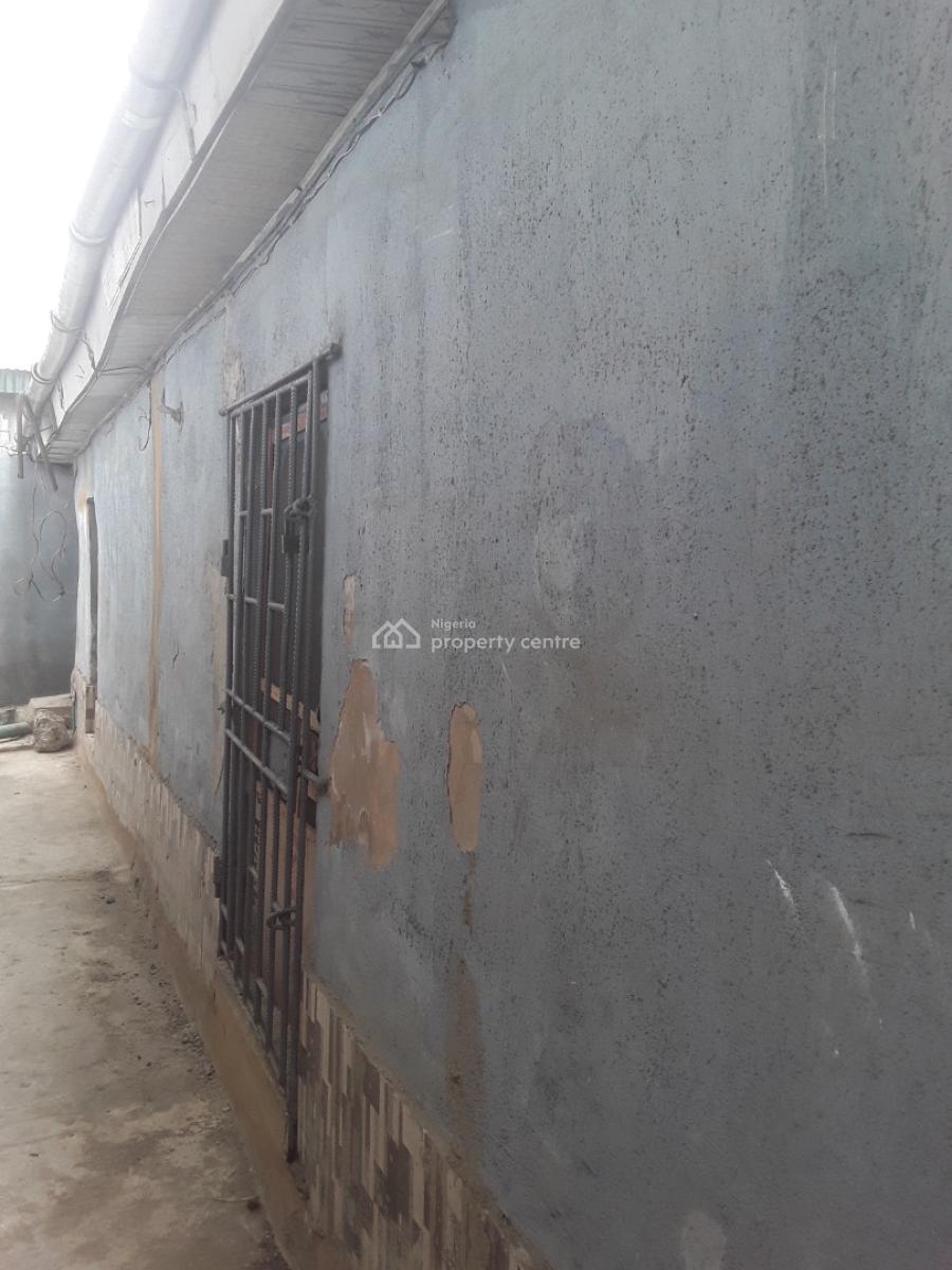 Mini Flat with Extra Room, Odelano Street, Bariga, Shomolu, Lagos, Mini Flat (room and Parlour) for Rent