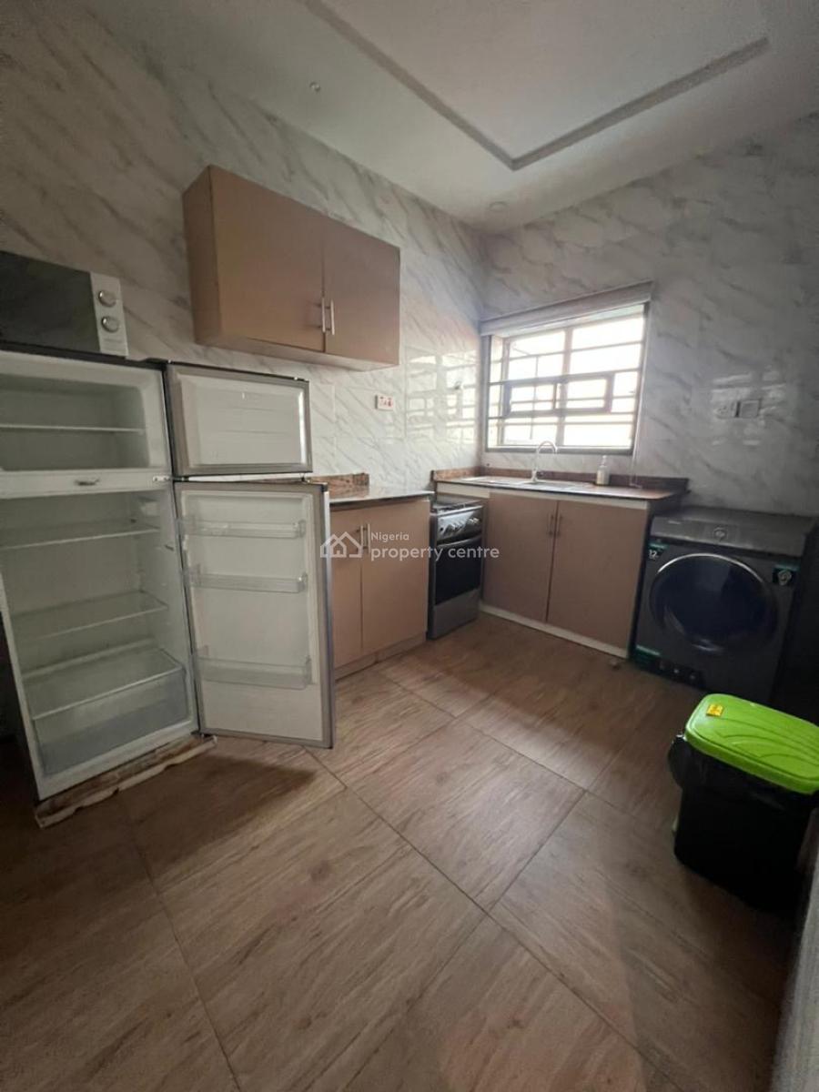 Beautiful 2 Bedrooms Apartment, Opebi, Ikeja, Lagos, Flat / Apartment Short Let