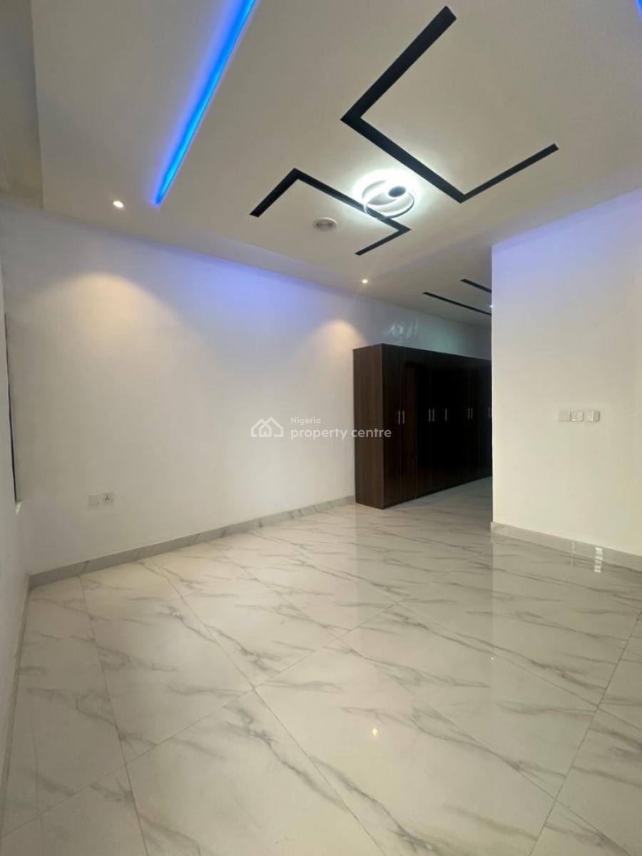 Beautiful Deal 4 Bedroom Semi-detached Duplex in a Secure Estate, Chevron, Lekki, Lagos, Semi-detached Duplex for Sale