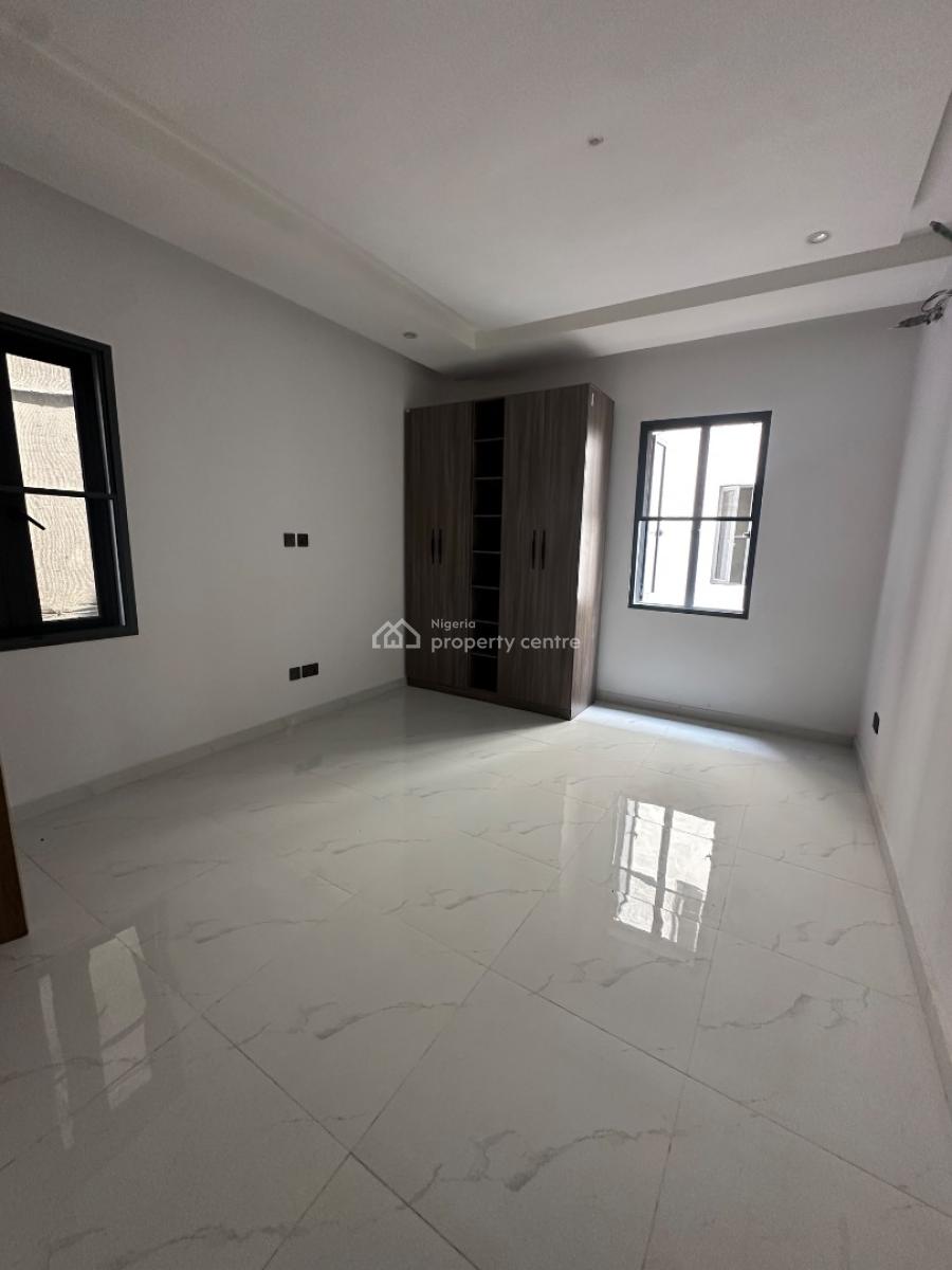 2 Bedroom Apartment with Bq Available, Ikate, Lekki, Lagos, Flat / Apartment for Sale