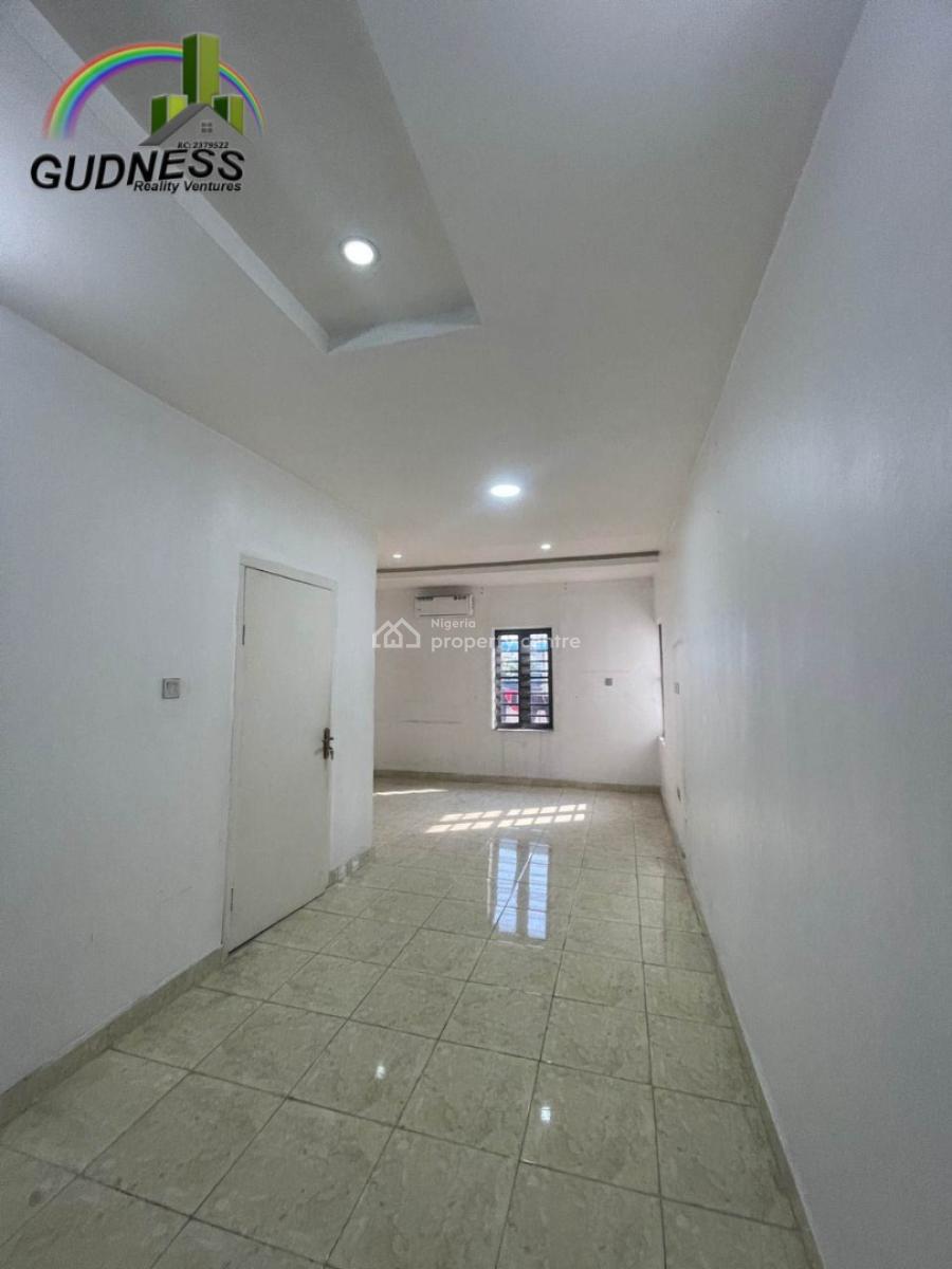 Spacious 3 Bedroom Flat with a Room Bq, Lekki, Lagos, Flat / Apartment for Rent