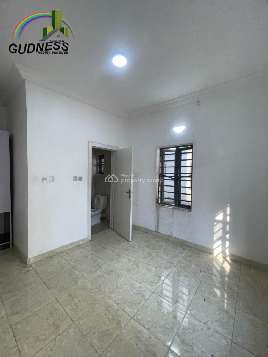 Spacious 3 Bedroom Flat with a Room Bq, Lekki, Lagos, Flat / Apartment for Rent