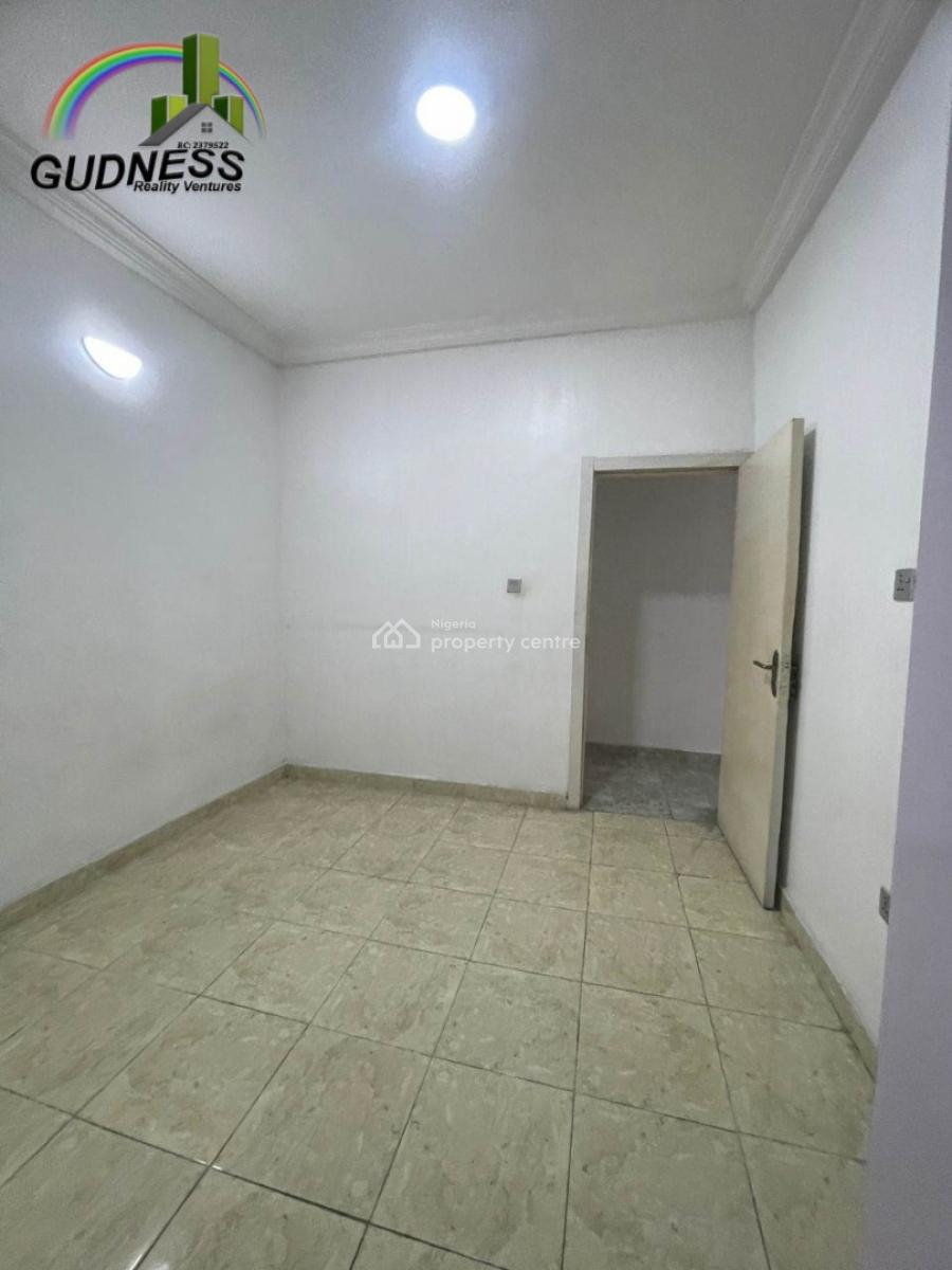 Spacious 3 Bedroom Flat with a Room Bq, Lekki, Lagos, Flat / Apartment for Rent