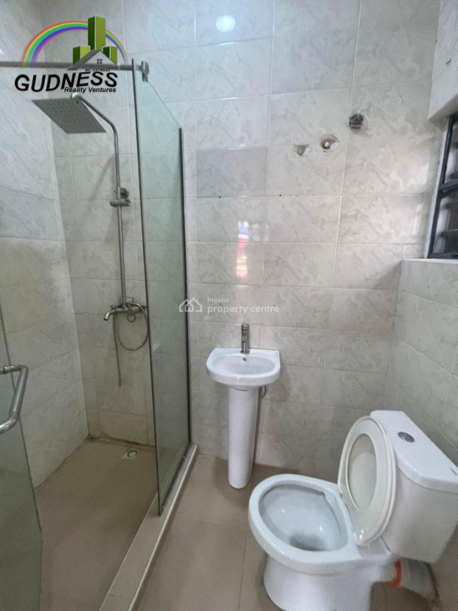 Spacious 3 Bedroom Flat with a Room Bq, Lekki, Lagos, Flat / Apartment for Rent