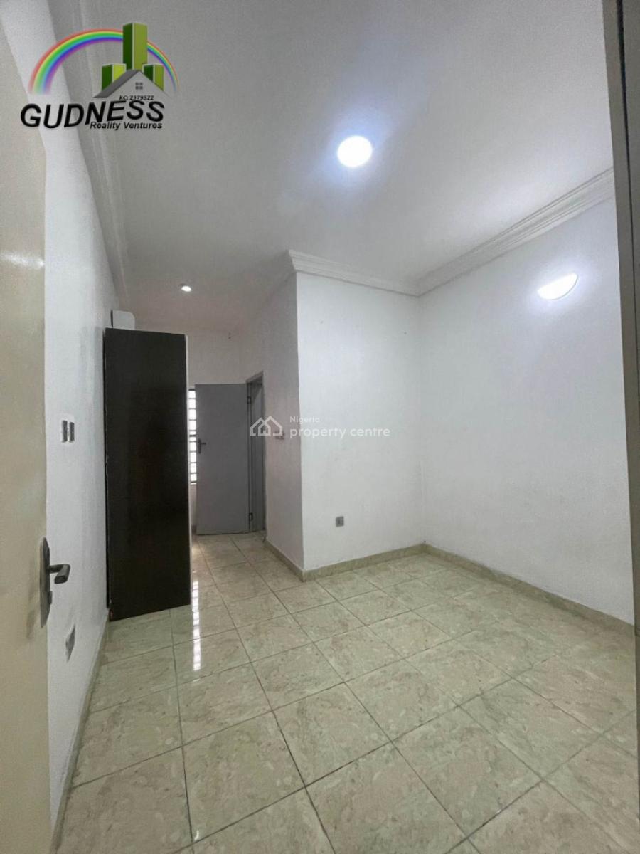 Spacious 3 Bedroom Flat with a Room Bq, Lekki, Lagos, Flat / Apartment for Rent