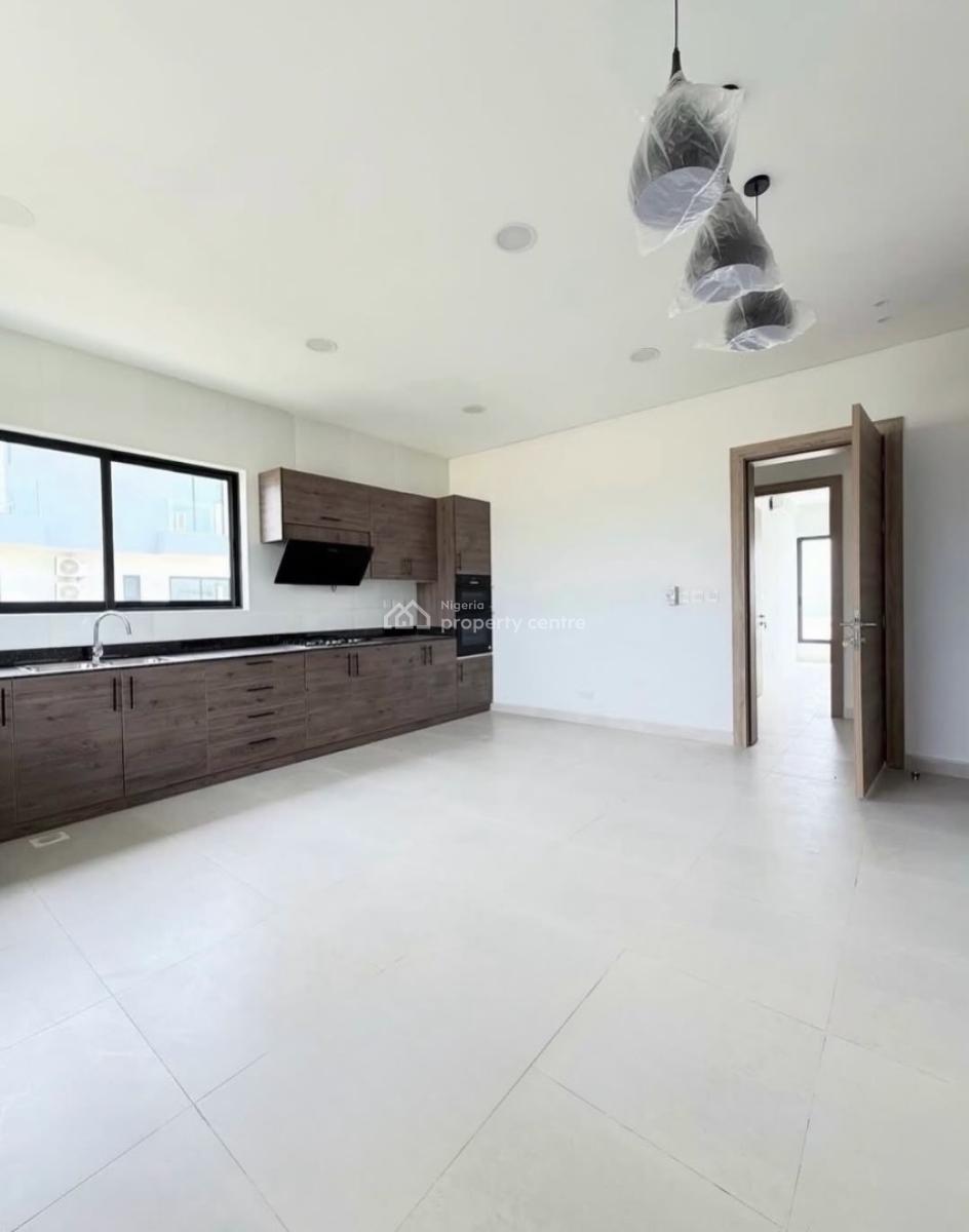 Massive 6 Bedrooms Detached Duplex with Bq, Pool & Large Compound, Maiyegun Beach Estate, Off Lagos - Calabar Coastal Road, Osapa, Lekki, Lagos, Detached Duplex for Rent