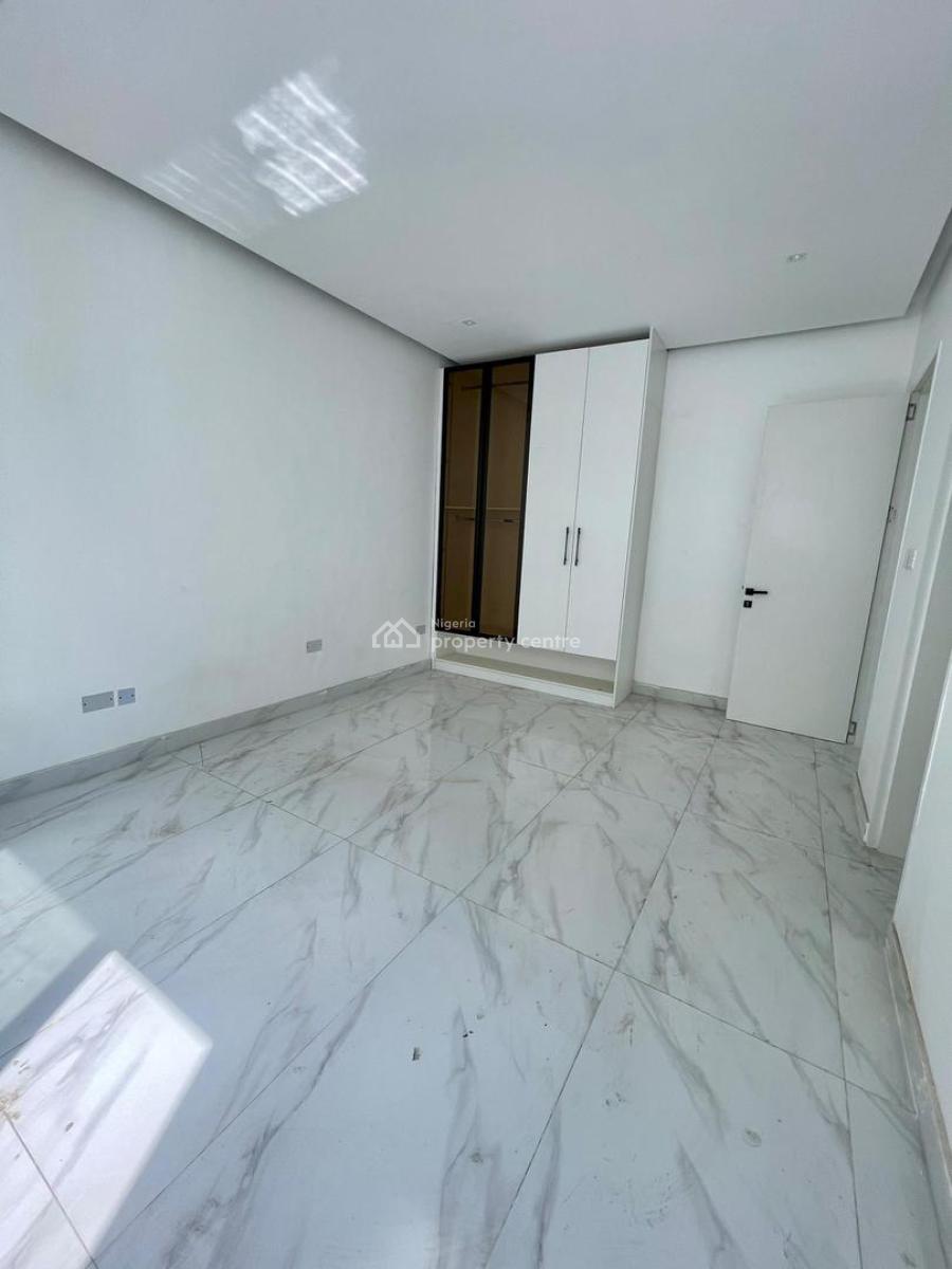 2 Bedroom Apartment, Lekki Phase 1, Lekki, Lagos, Flat / Apartment for Sale