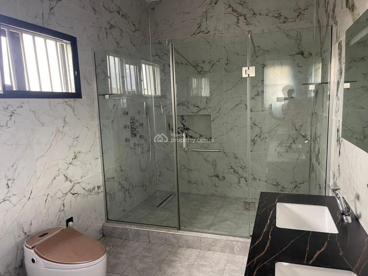 Luxurious 6-bedroom Fully Detached Duplex with 2 Bqs, Lekki Phase 1, Lekki, Lagos, Detached Duplex for Sale