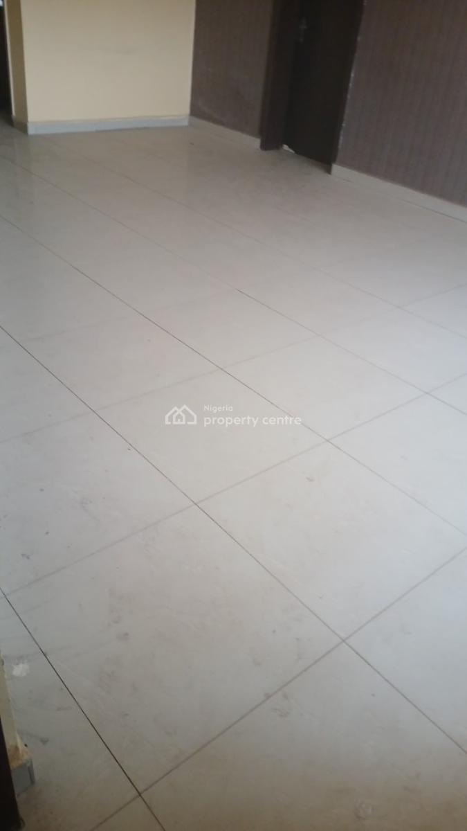 Spacious 3 Bedroom Flat on The Second Floor, Off Aminu Kano Crescent, Wuse 2, Abuja, Flat / Apartment for Rent