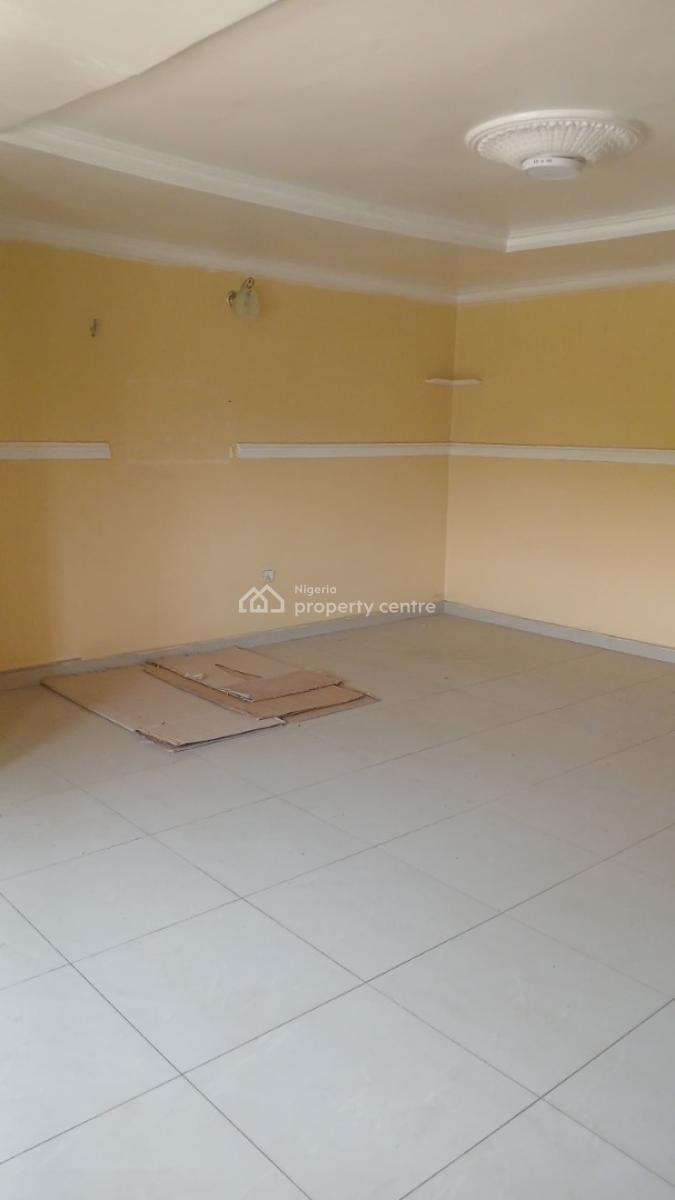 Spacious 3 Bedroom Flat on The Second Floor, Off Aminu Kano Crescent, Wuse 2, Abuja, Flat / Apartment for Rent