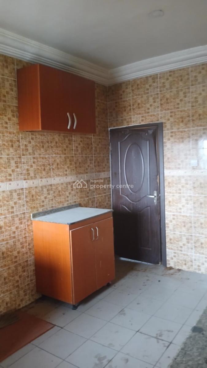 Spacious 3 Bedroom Flat on The Second Floor, Off Aminu Kano Crescent, Wuse 2, Abuja, Flat / Apartment for Rent