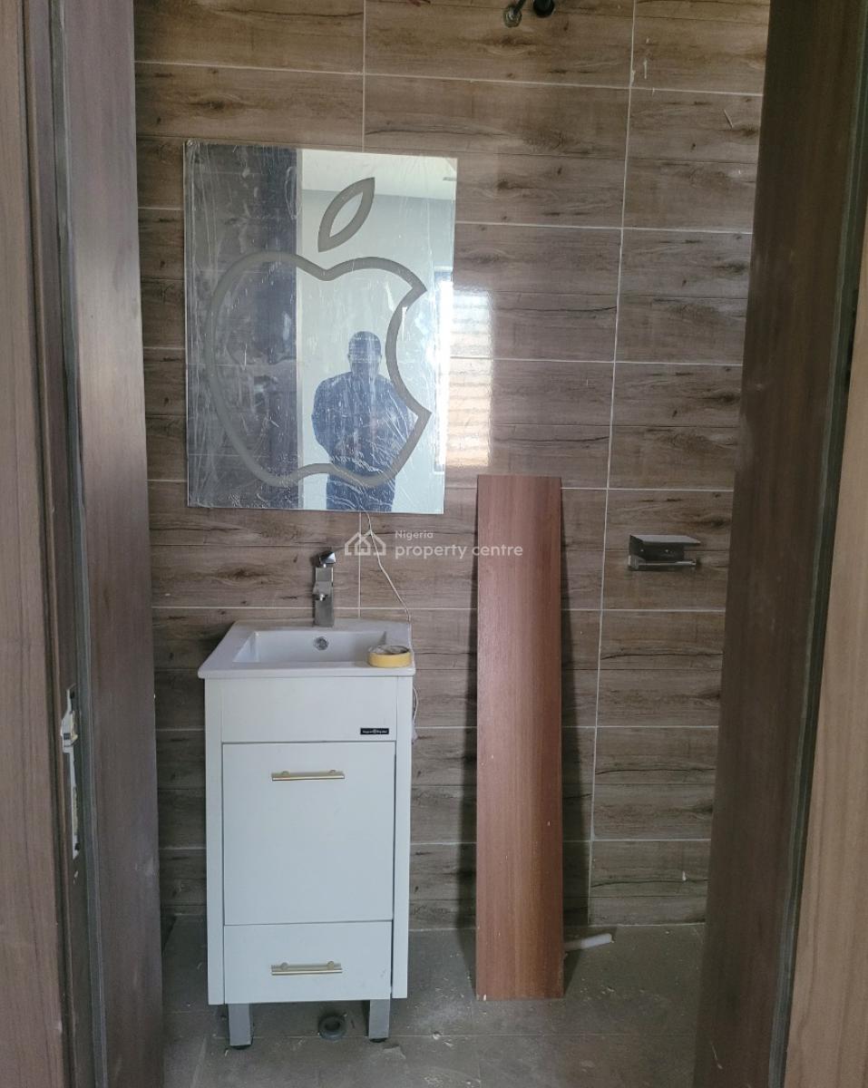 Luxurious 2 Bedroom Block of Flats, Extension 3 Estate, Dawaki, Gwarinpa, Abuja, Flat / Apartment for Rent