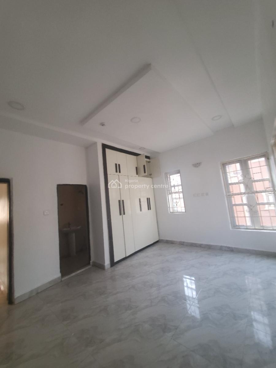 Superclean 2 Bedroomflat on The 1st Floor, By American International School, Durumi, Abuja, Flat / Apartment for Rent