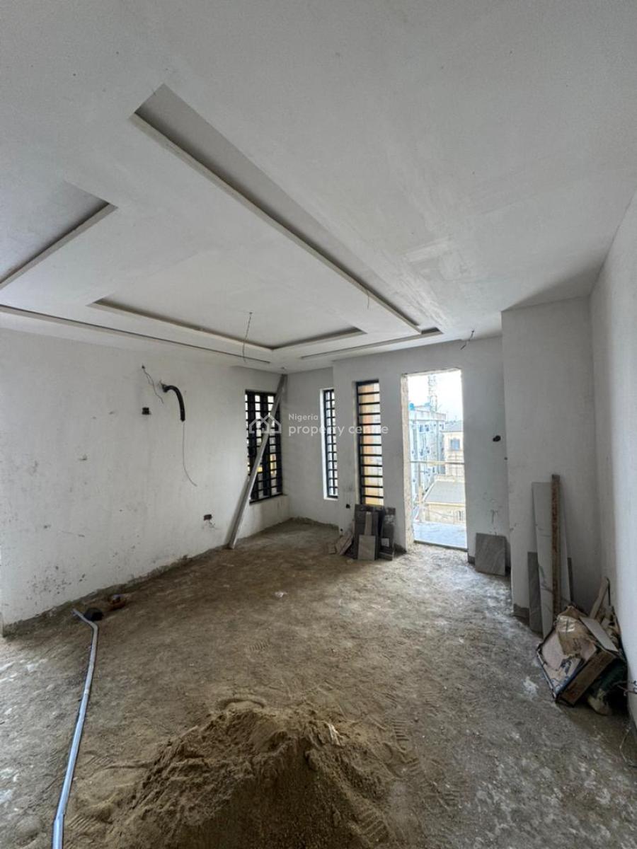 Apartment in a Serene Environment, Akoka, Yaba, Lagos, Flat / Apartment for Rent