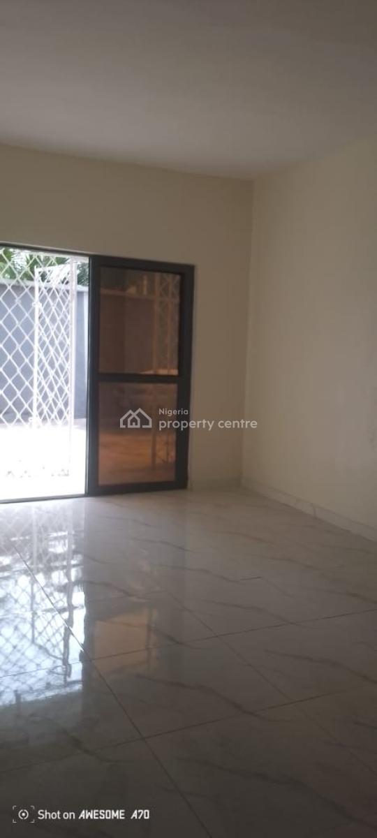 Nice and Spacious 3 Bedroom Apartment with Bq, Oyadiran Estate, Yaba, Lagos, Flat / Apartment for Rent