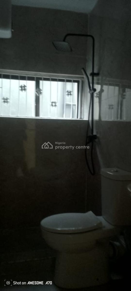 Nice and Spacious 3 Bedroom Apartment with Bq, Oyadiran Estate, Yaba, Lagos, Flat / Apartment for Rent