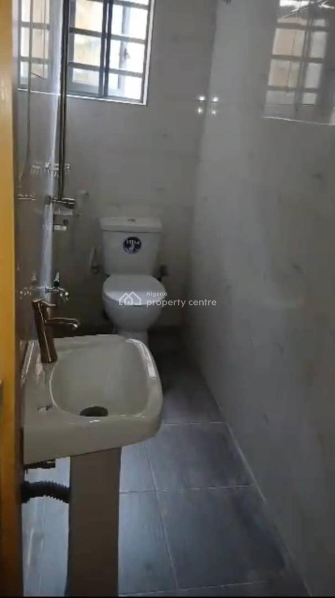 Lovely 2 Bedroom Flat, Aguda, Surulere, Lagos, Flat / Apartment for Rent