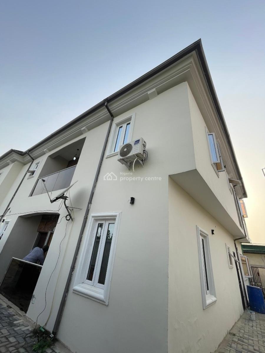 Renovated 3 Bedroom Apartment Upstairs and Downstairs, Sangotedo, Ajah, Lagos, Flat / Apartment for Rent