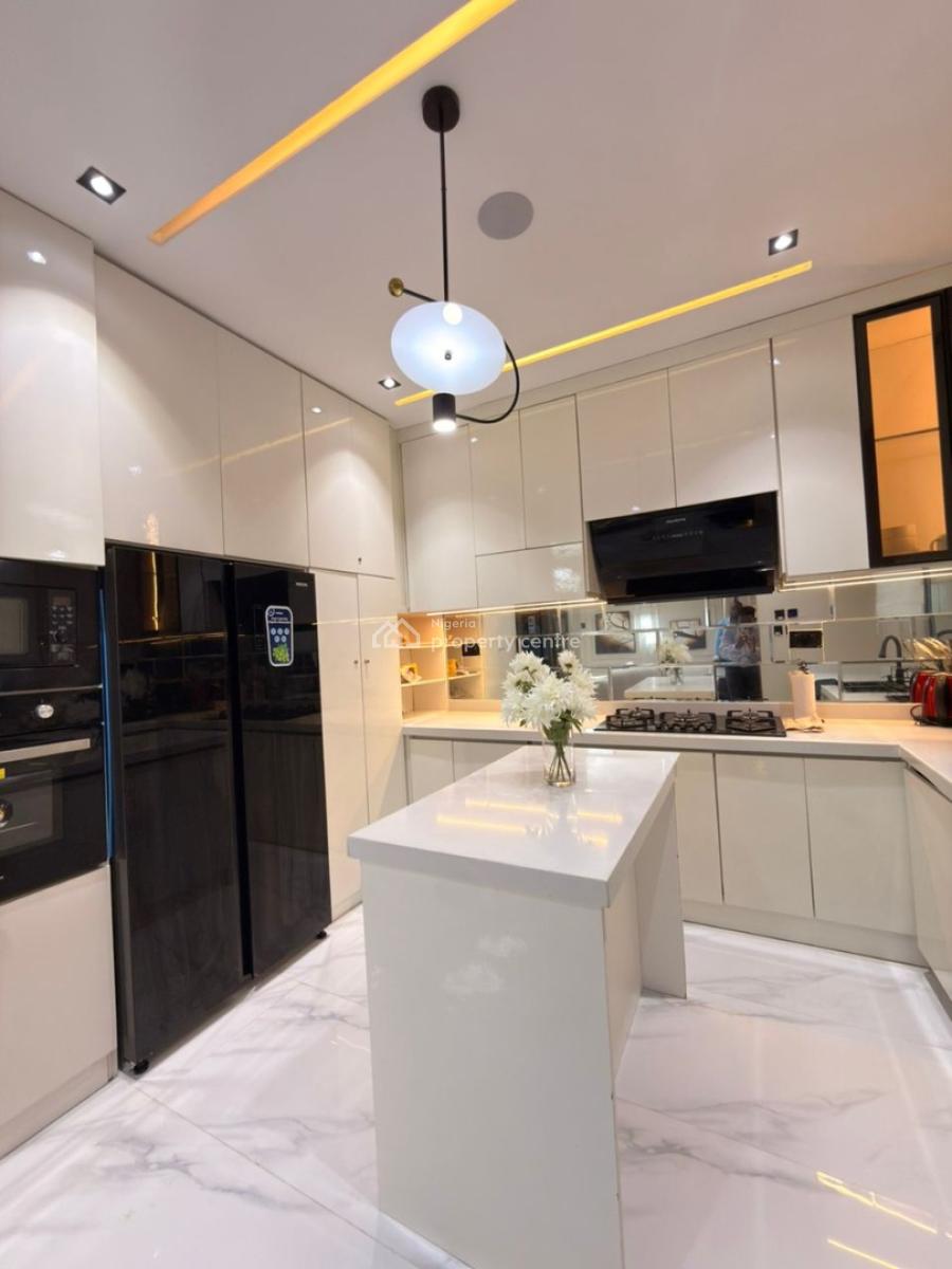 2 Bedroom Apartment, Lekki Phase 1, Lekki, Lagos, Flat / Apartment for Sale