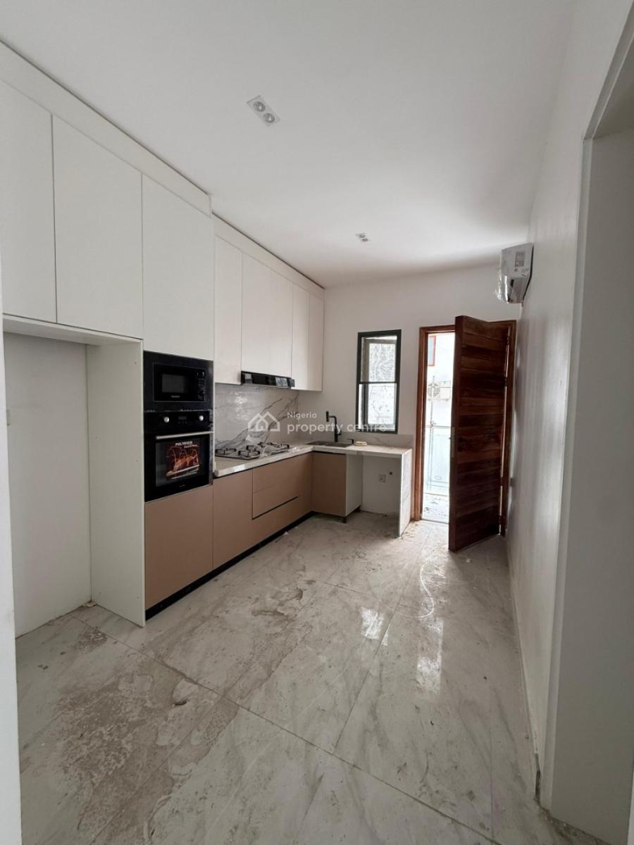 Well Finished 2 Bedroom Apartment, Lekki Phase 1, Lekki, Lagos, Flat / Apartment for Sale