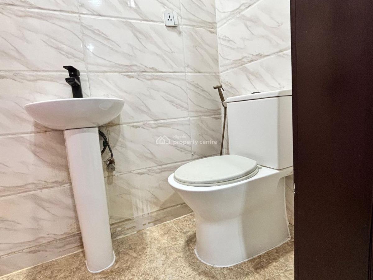 3 Bedroom & a Bq with a Mini Flat, Ikate, Lekki, Lagos, Flat / Apartment for Sale